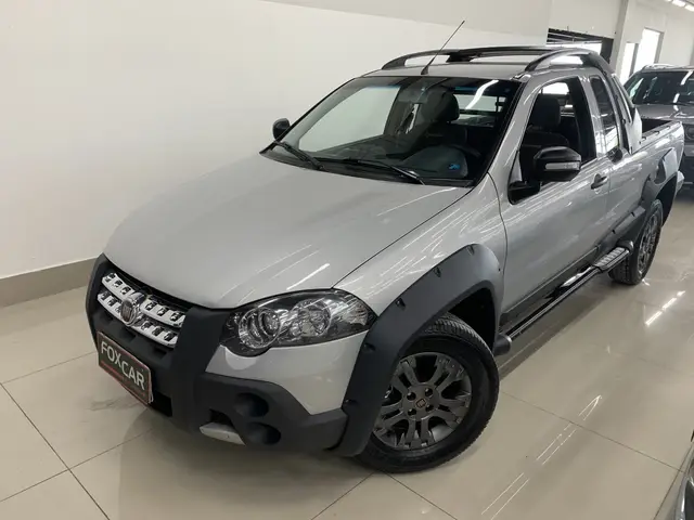 Carro Fiat Strada 2011 Adventure Locker 1.8 16V (Cabine Estendida)