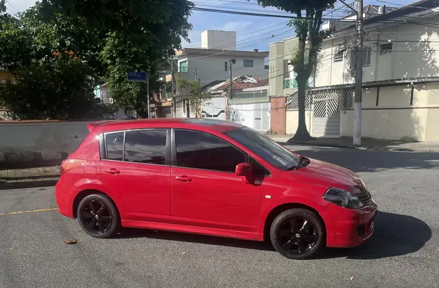 Carro Nissan Tiida 2012 SL 1.8 (flex)