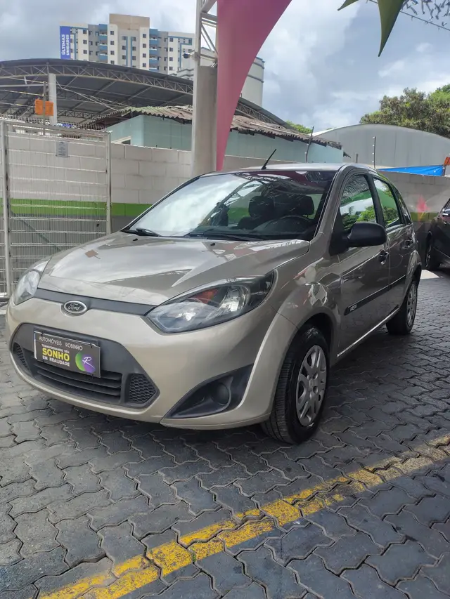 Carro Ford Fiesta Hatch 2013 Rocam 1.0 (Flex)