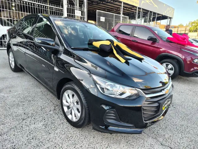 Carro Chevrolet Onix Plus 2023 LT 1.0