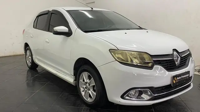 Carro Renault Logan 2015 Dynamique 1.6 8V