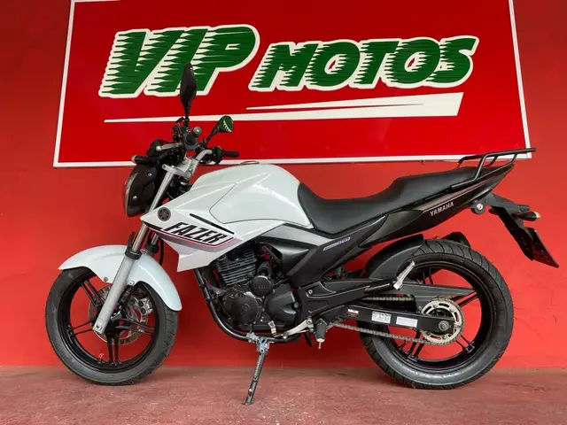 Moto Yamaha YS 250 Fazer 2015 Blueflex