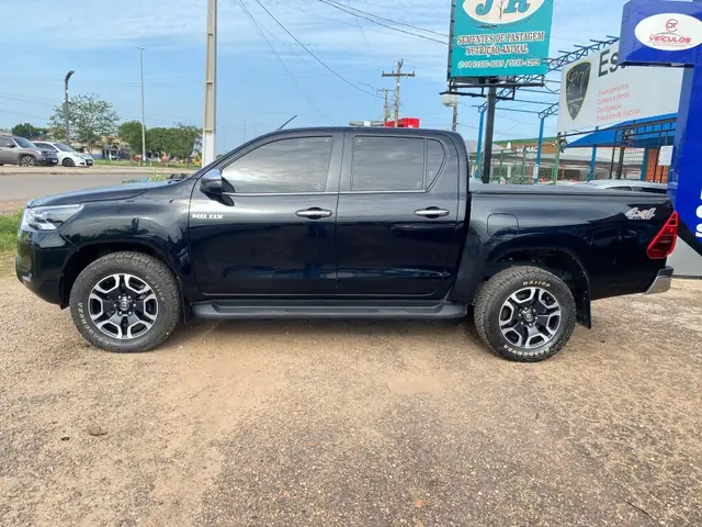 Carro Toyota Hilux Cabine Dupla 2022 SRX 2.8 TDI CD 4x4 (Aut)