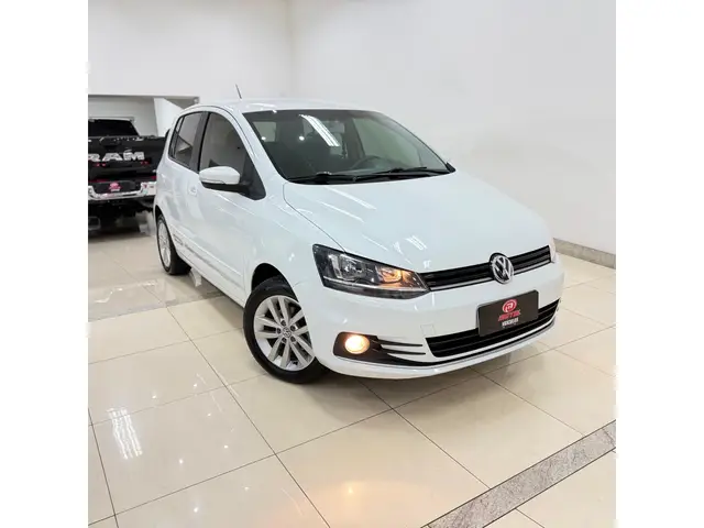 Carro Volkswagen Fox 2019 1.6 MSI Connect (Flex)