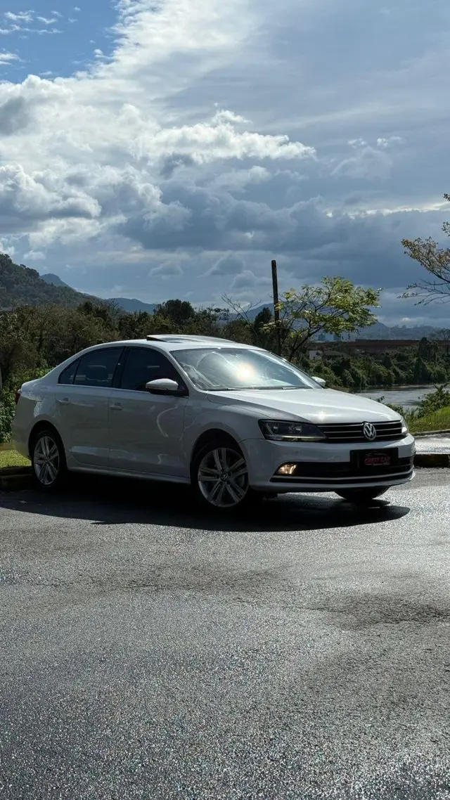 Carro Volkswagen Jetta 2017 2.0 TSI Highline Tiptronic