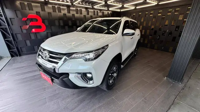 Carro Toyota SW4 2019 2.8 TDI SRX Diamond 7L 4x4 (Aut)