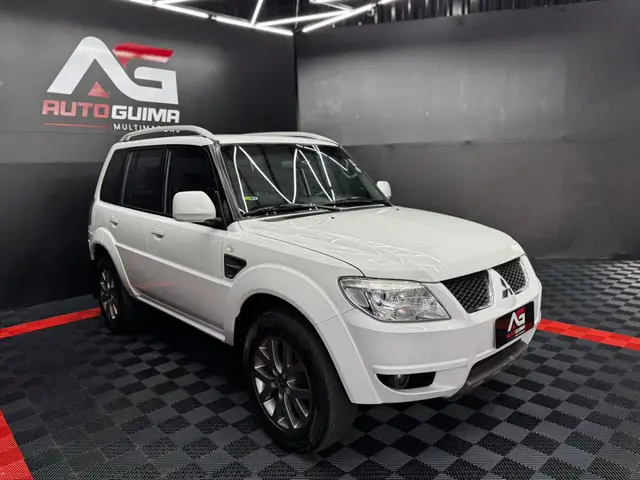 Carro Mitsubishi Pajero TR4 2013 2.0 16V 4x2 (Flex) (Aut)