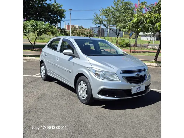 Carro Chevrolet Onix 2013 1.0 LT SPE/4