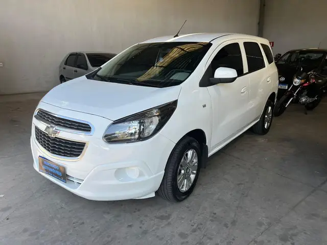 Carro Chevrolet Spin 2014 LT 5S 1.8 (Flex)
