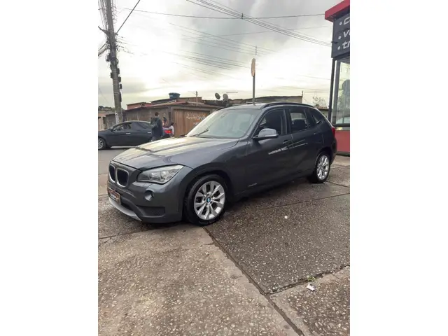 Carro BMW X1 2014 2.0 sDrive20i (Aut)