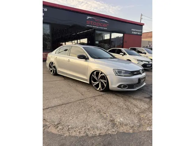 Carro Volkswagen Jetta 2013 2.0 TSI Highline DSG
