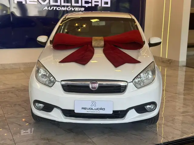 Carro Fiat Grand Siena 2016 Essence 1.6 16V (Flex)