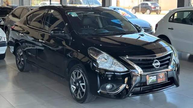 Carro Nissan Versa 2017 1.6 16V Unique CVT (Flex)
