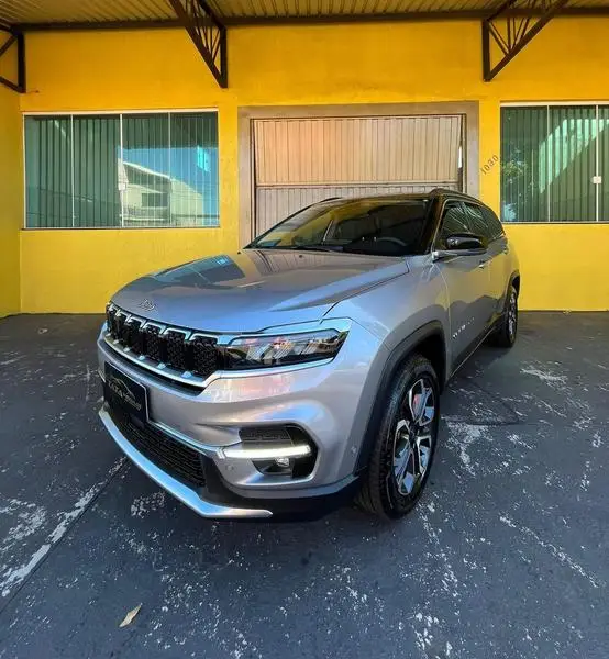 Carro Jeep Commander 2023 Limited 1.3 T270