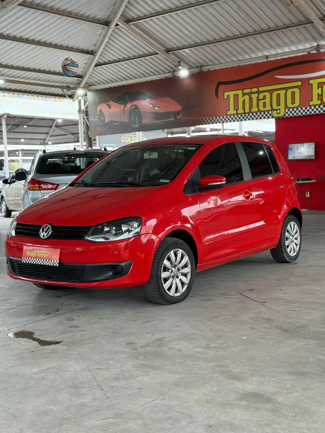 Carro Volkswagen Fox 2014 1.0 TEC (Flex) 4p