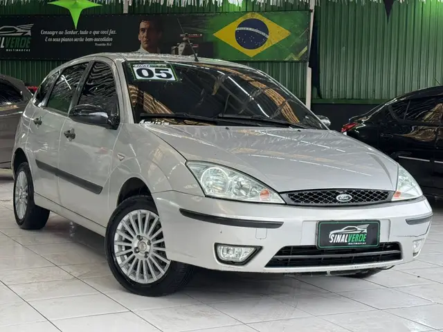 Carro Ford Focus Hatch 2005 GL 1.6 8V