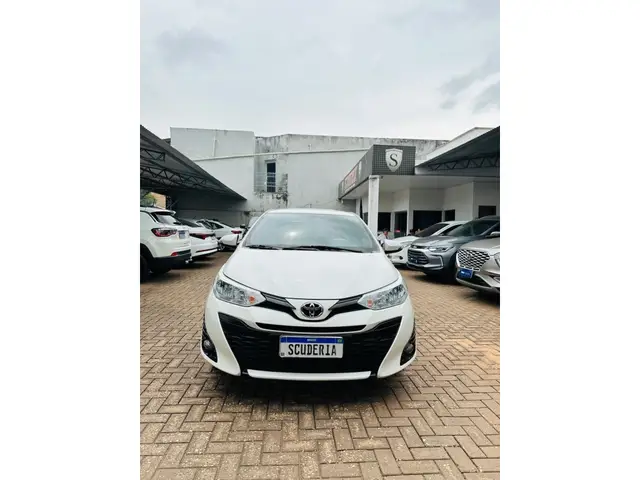 Carro Toyota Yaris Sedan 2020 1.5 XL Plus Tech CVT (Flex)