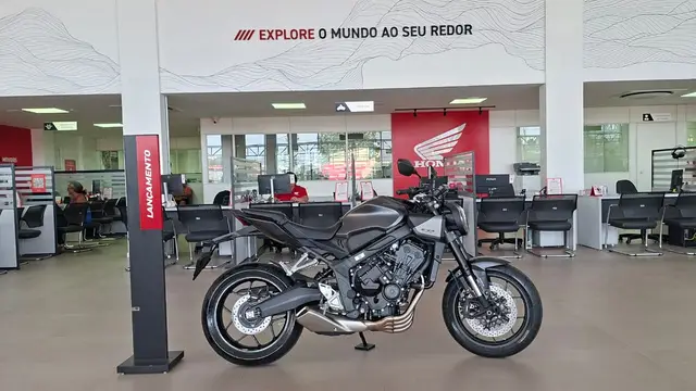 Moto Honda CB 650R 2026 E-Clutch