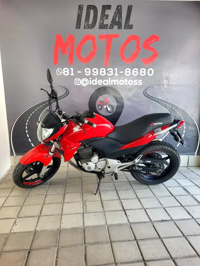 Moto Honda CB 300R 2014 Standard