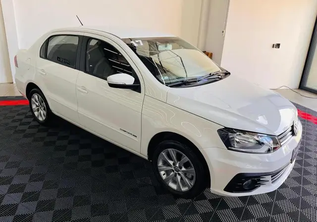 Carro Volkswagen Voyage 2017 1.6 MSI Comfortline (Flex)