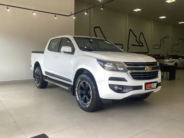 Carro Chevrolet S10 Cabine Dupla 2017 S10 2.5 ECOTEC SIDI LT 4x2 (Cabine Dupla)