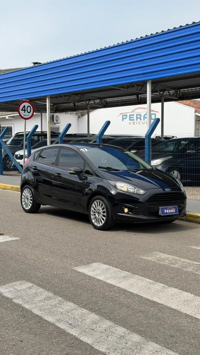 Carro Ford Fiesta Sedan 2017 SEL 1.6
