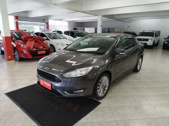 Carro Ford Focus Sedan 2018 SE Plus 2.0 PowerShift
