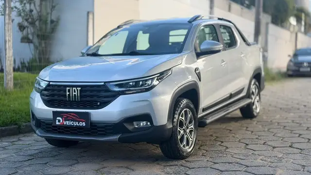 Carro Fiat Strada 2021 Volcano 1.3 CD (Flex)