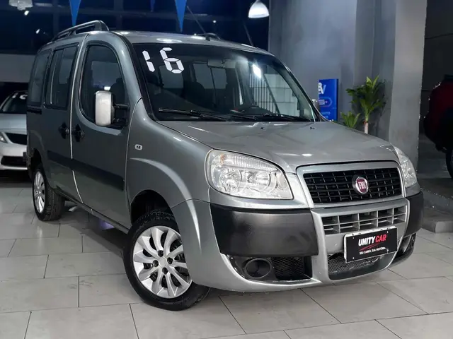 Carro Fiat Doblò 2016 Essence 1.8 16V (Flex)