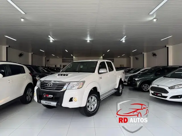 Carro Toyota Hilux SW4 2014 3.0 TDI 4x4 SRV 5L