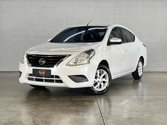 Carro Nissan Versa 2017 1.6 16V SV (Flex)