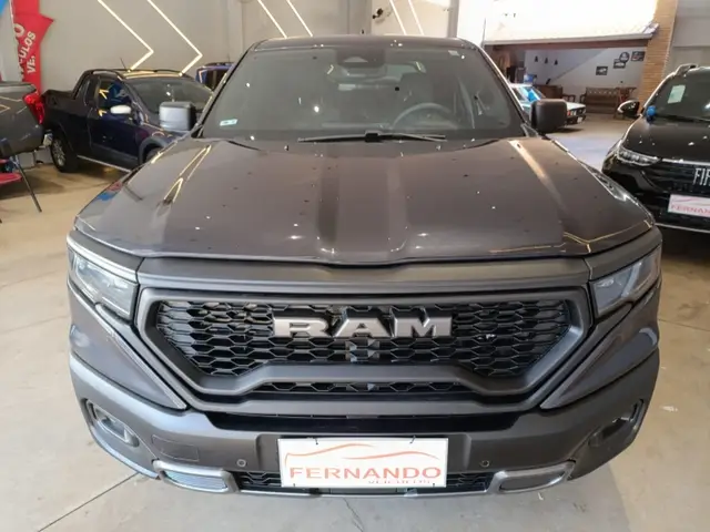 Carro Ram Rampage 2024 Rebel 2.0 Turbo