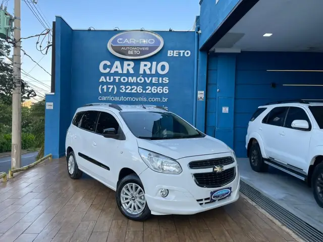 Carro Chevrolet Spin 2014 Advantage 5S 1.8 (Flex)