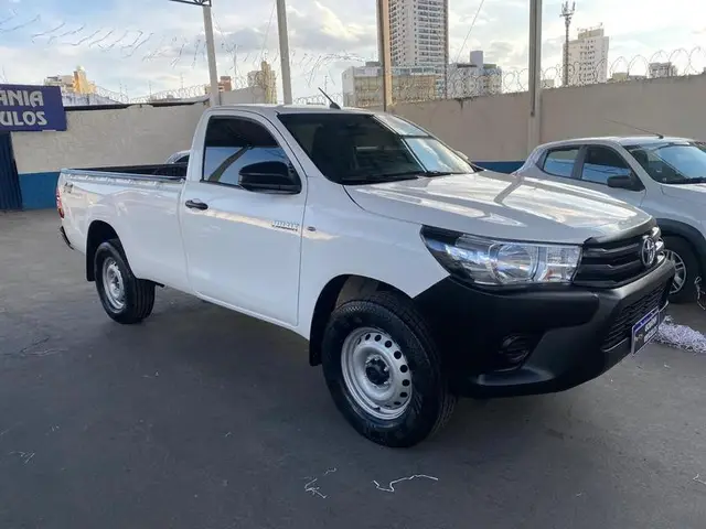 Carro Toyota Hilux Cabine Simples 2024 4x4 2.8 Diesel