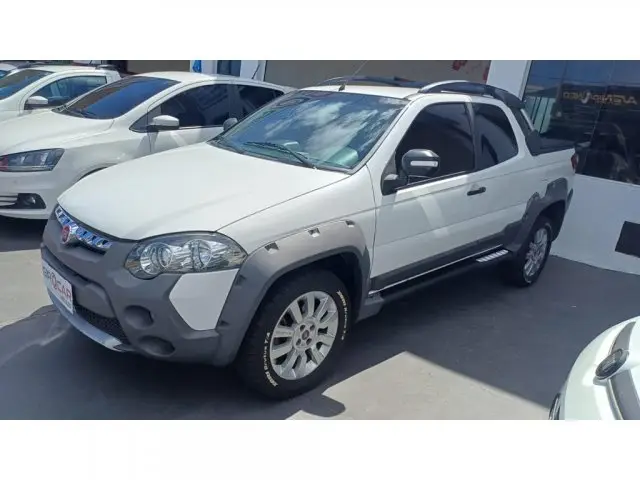 Carro Fiat Strada 2016 Adventure 1.8 16V (Flex) (Cabine Estendida)