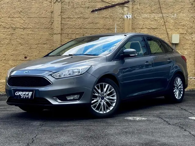 Carro Ford Focus Sedan 2016 SE 2.0 PowerShift