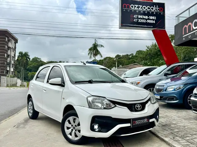 Carro Toyota Etios 2018 X 1.3 (Aut) (Flex)