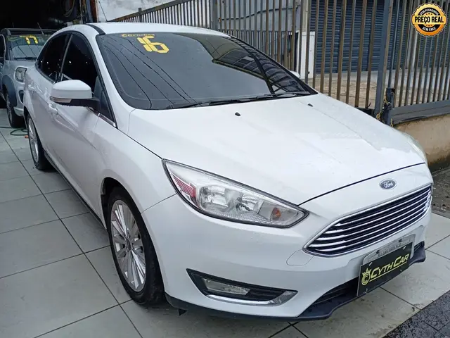 Carro Ford Focus Hatch 2016 SE Plus 2.0 PowerShift