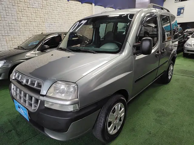 Carro Fiat Doblò 2007 HLX 1.8 8V (Flex)
