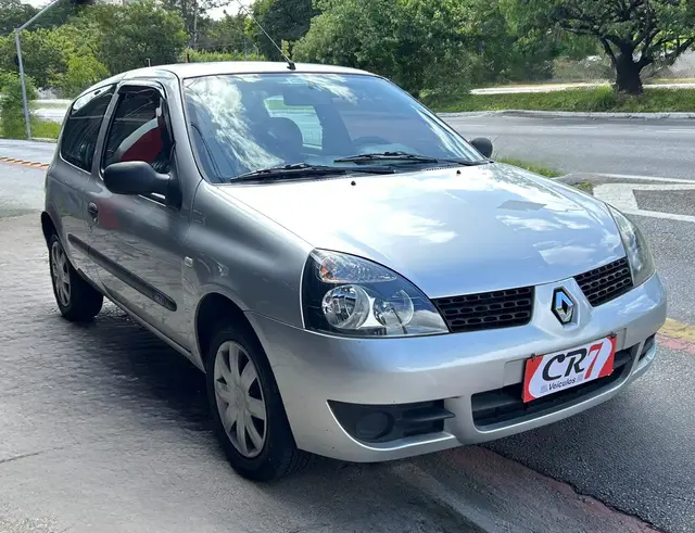 Carro Renault Clio 2011 Hi-Flex 1.0 16V 3p