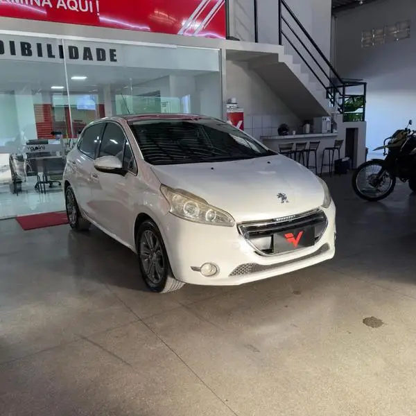 Carro Peugeot 208 2015 Griffe 1.6 16V (Flex)