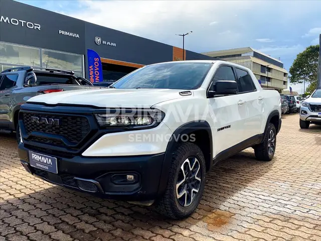 Carro Ram Rampage 2024 Rebel 2.0 Turbo