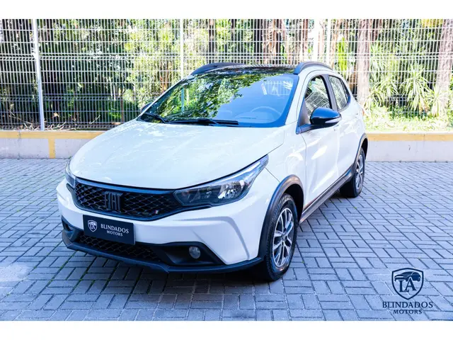 Carro Fiat Argo 2024 Trekking 1.3