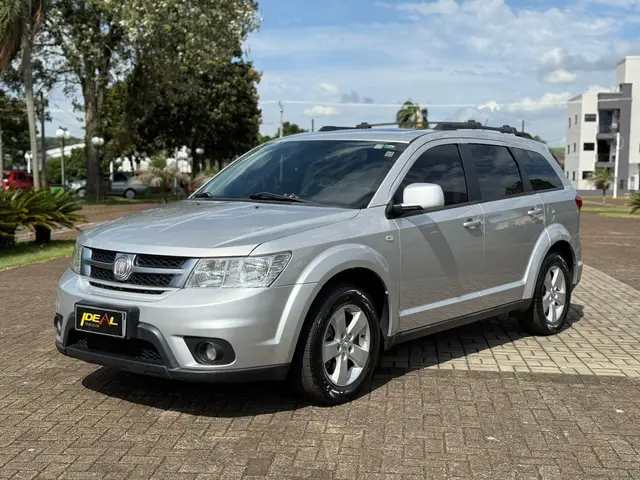 Carro Fiat Freemont 2012 2.4 16V Precision (Aut)