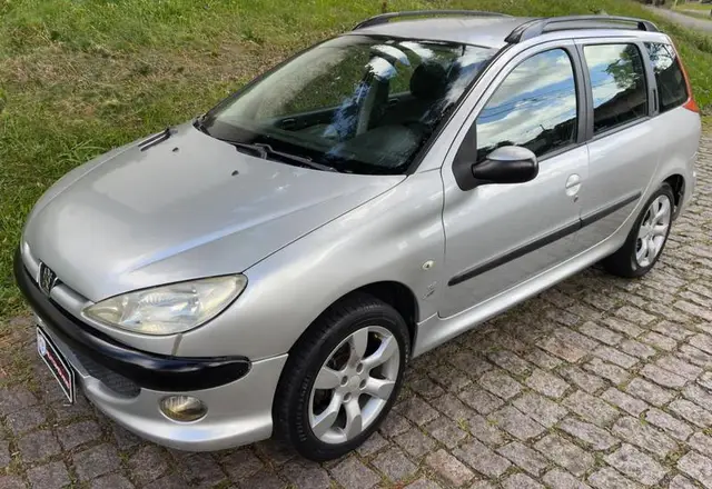 Carro Peugeot 206 SW 2007 Presence 1.4 (flex)