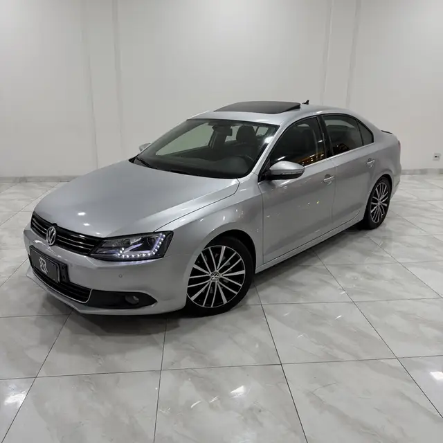 Carro Volkswagen Jetta 2014 2.0 Comfortline (Flex)