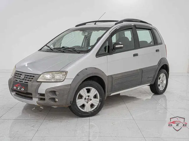 Carro Fiat Idea 2010 Adventure 1.8 (Flex)