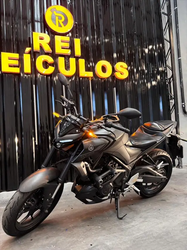 Moto Yamaha MT-03 2023 ABS