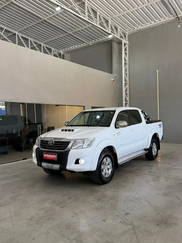 Carro Toyota Hilux Cabine Dupla 2015 Hilux 3.0 TDI 4x4 CD SR