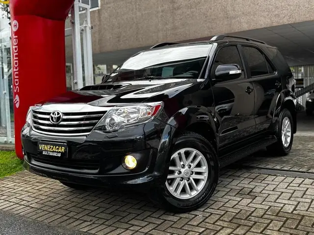 Carro Toyota Hilux SW4 2012 SRV 3.0 4X4 (7 Lugares)